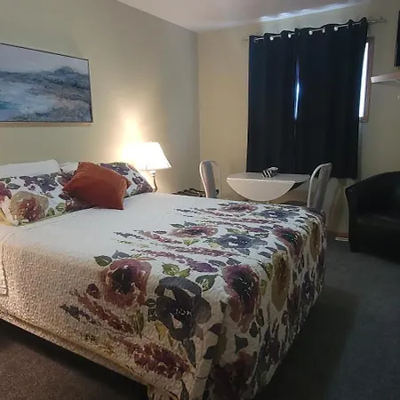 Newcastle Country Inn Drumheller Extérieur photo